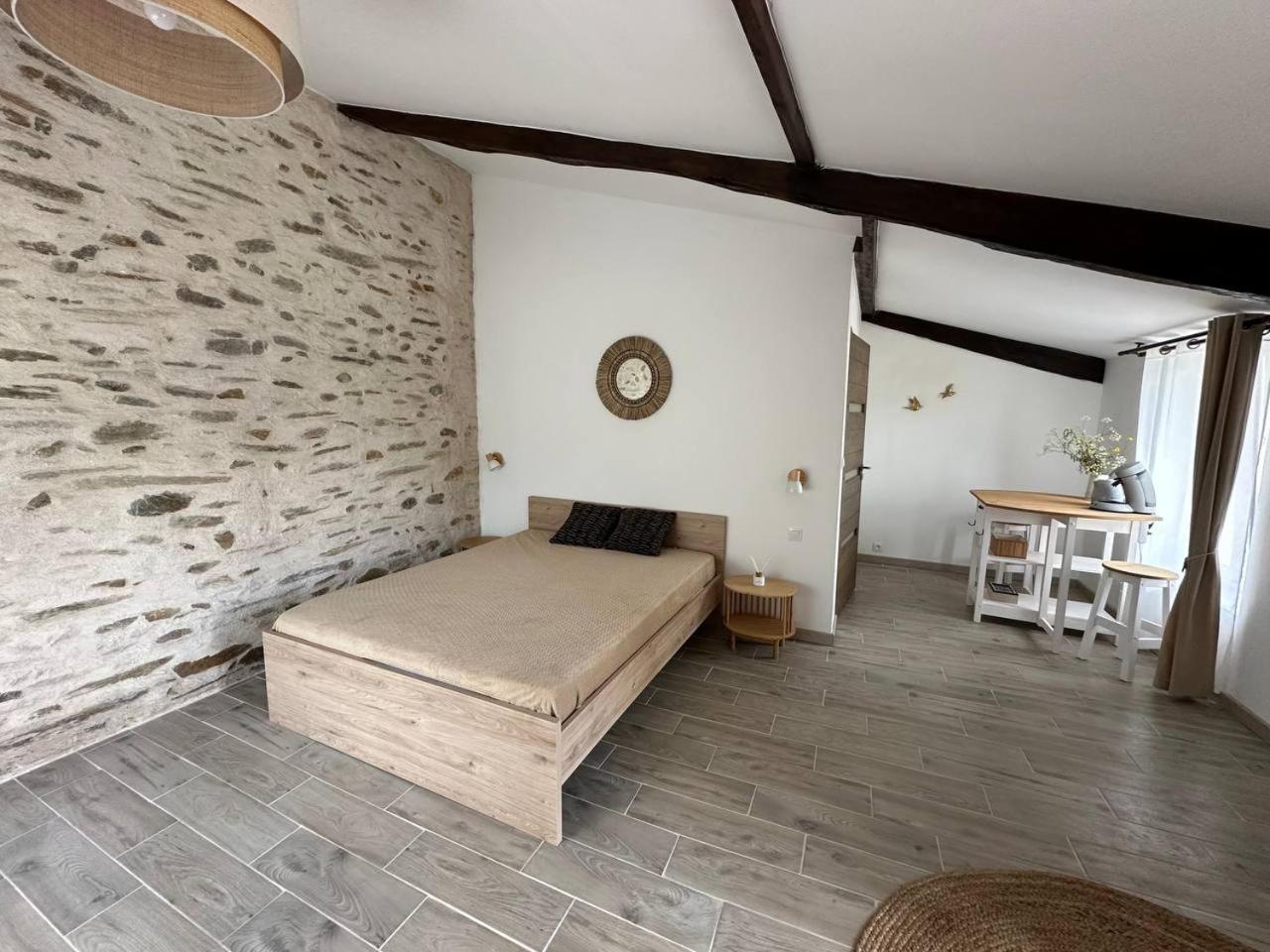 Chambres D'Hotes "Sous L'Ombre Des Mimosas" Le Busseau Buitenkant foto